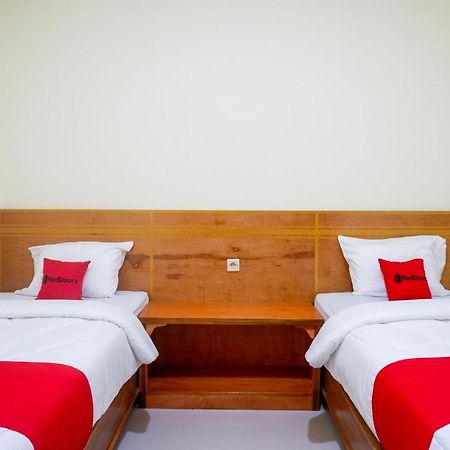Reddoorz Near Rita Supermall Purwokerto 2 Exterior photo