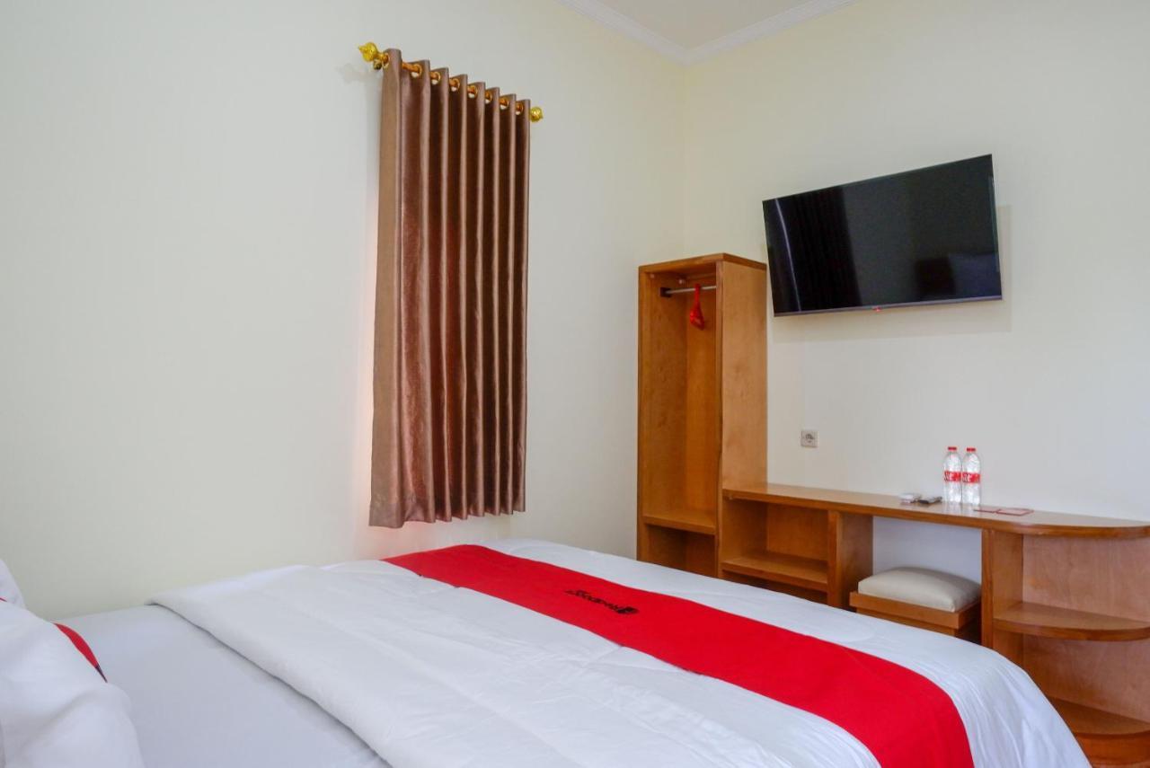 Reddoorz Near Rita Supermall Purwokerto 2 Exterior photo