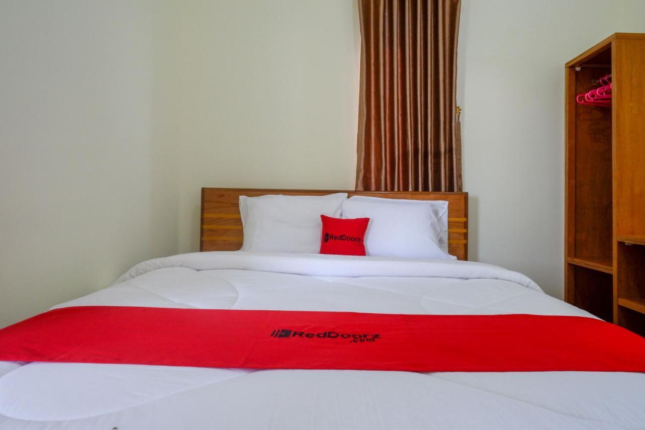 Reddoorz Near Rita Supermall Purwokerto 2 Exterior photo