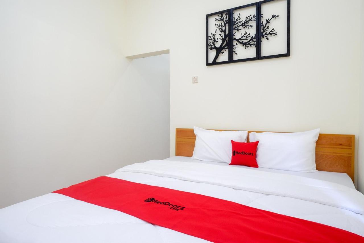 Reddoorz Near Rita Supermall Purwokerto 2 Exterior photo