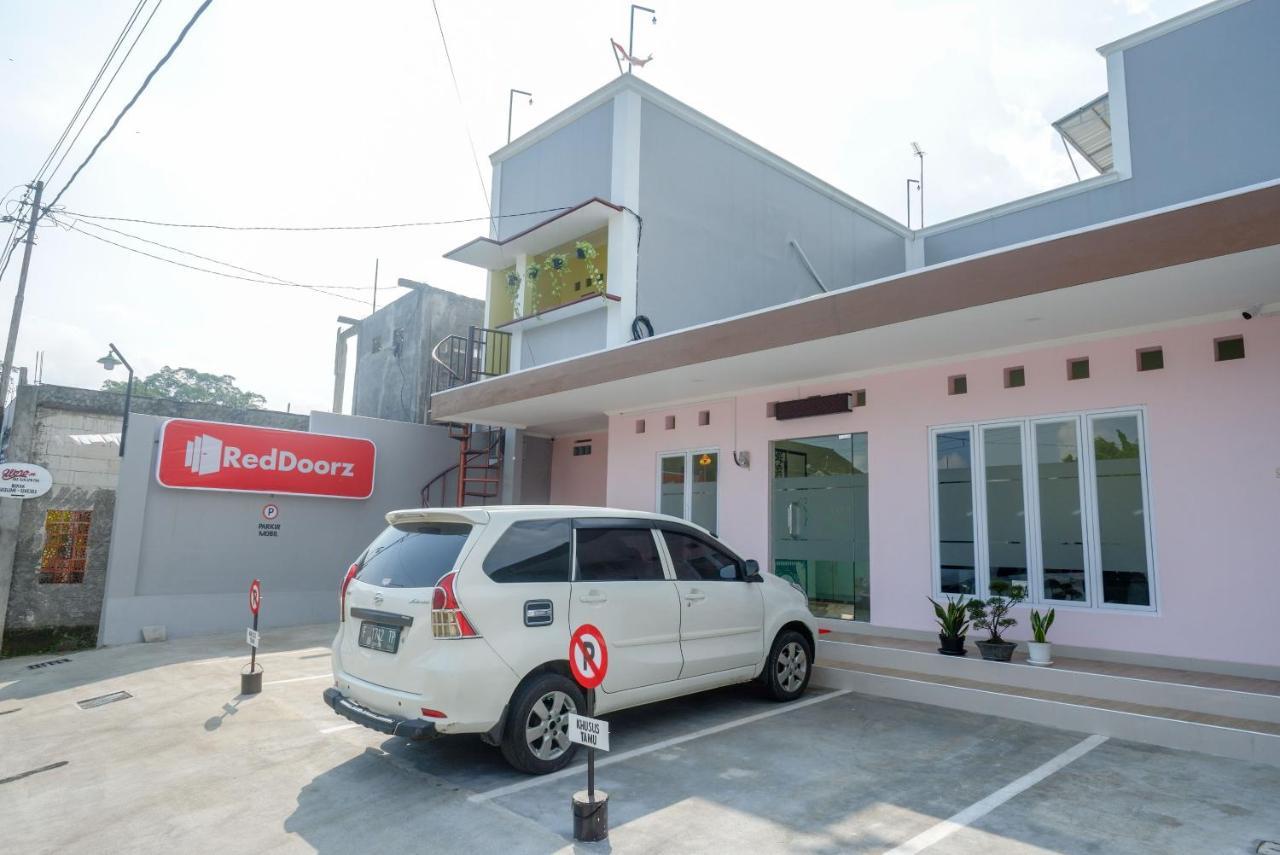 Reddoorz Near Rita Supermall Purwokerto 2 Exterior photo